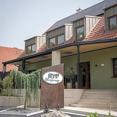 Ursprung Hotel *